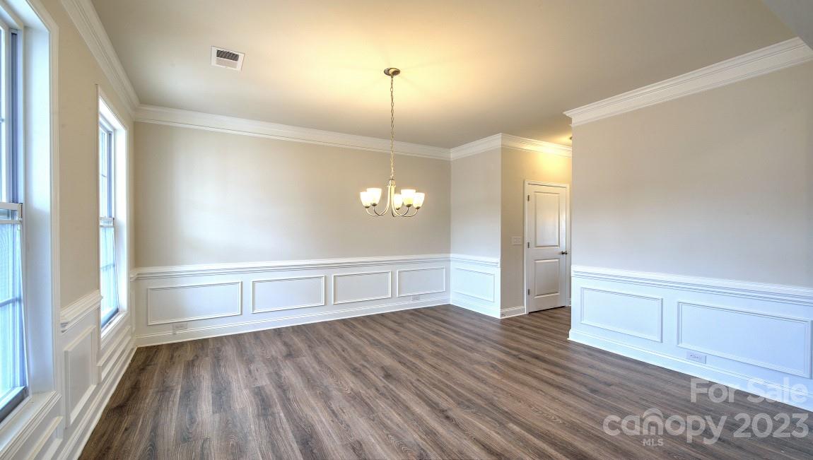 633 Fox Cove Road Hendersonville, NC 28792 - Photo 4 of 12 Gallery Image 4