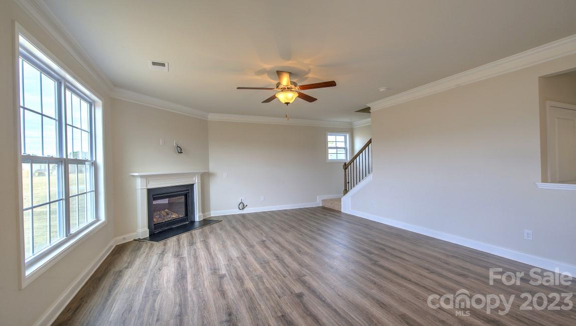 633 Fox Cove Road Hendersonville, NC 28792 - Photo 5 of 12 Gallery Image 5