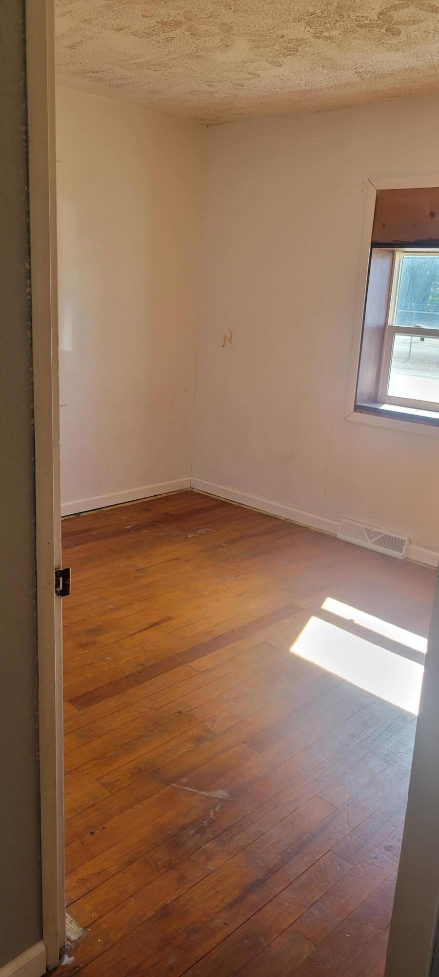 307 Spring Street Utica, OH 43080 - Photo 39 of 56 20251005_122531