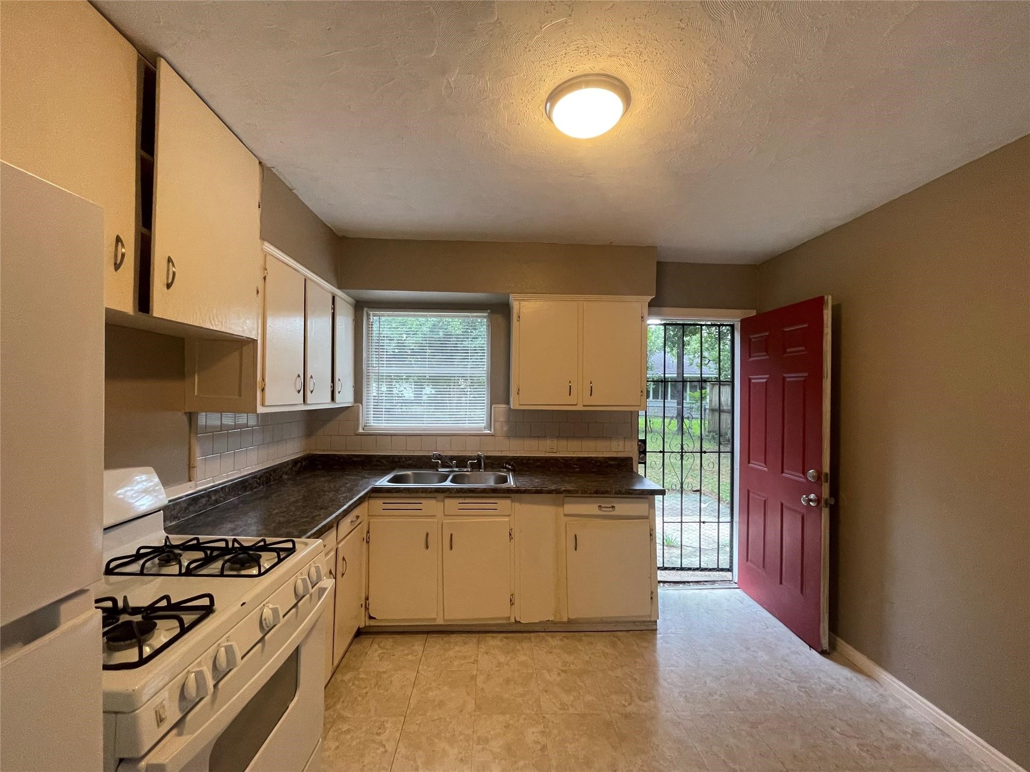 5314 Dewberry Street Houston, TX 77021 - Photo 9 of 11