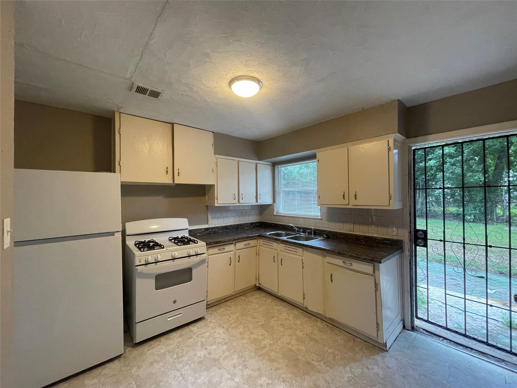 5314 Dewberry Street Houston, TX 77021 - Photo 10 of 11