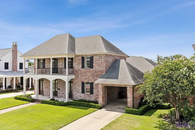 $950,000 | 13013 West Waterside Drive, Baton Rouge, LA 70818