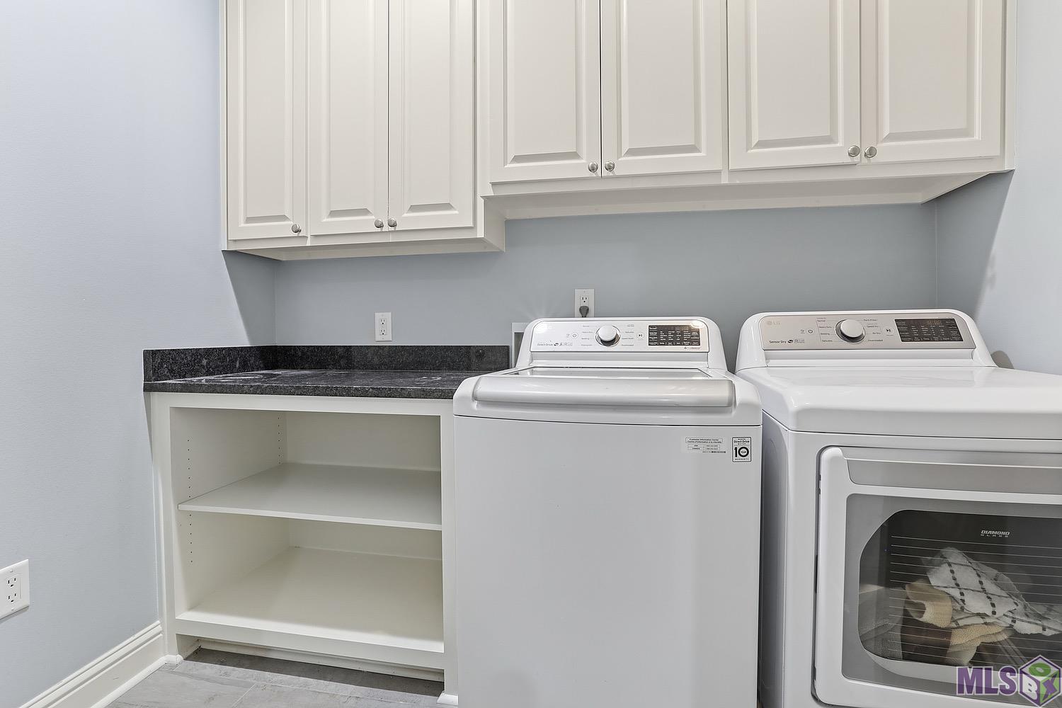 13013 West Waterside Drive Baton Rouge, LA 70818 - Photo 22 of 27 Upstairs laundry area