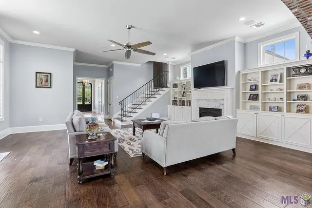 $950,000 | 13013 West Waterside Drive, Baton Rouge, LA 70818