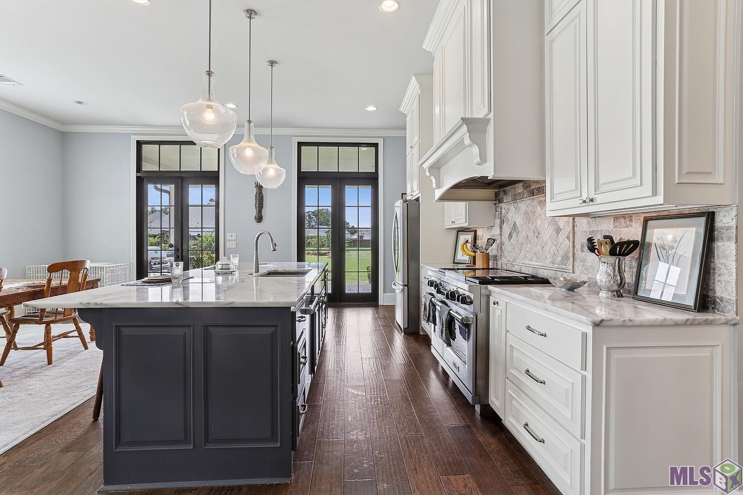 13013 West Waterside Drive Baton Rouge, LA 70818 - Photo 7 of 27 Kitchen area