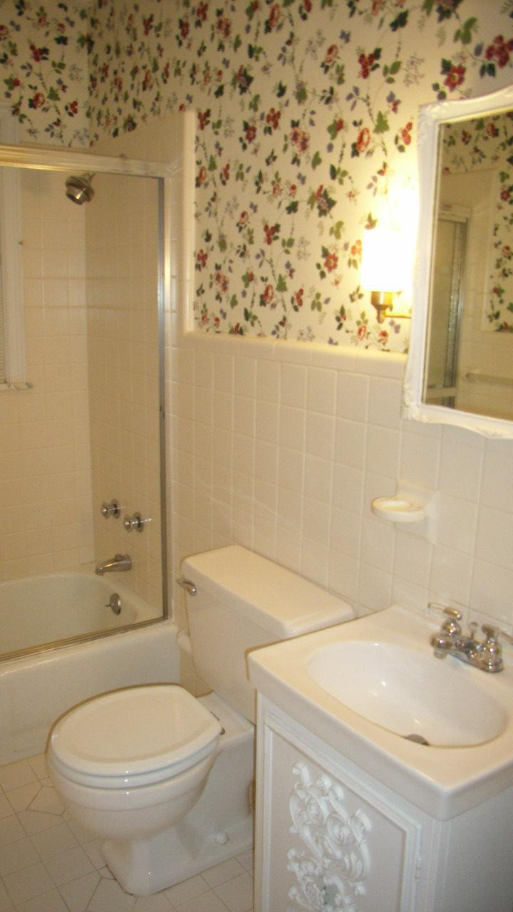 272 Burke Road Lexington, KY 40511 - Photo 8 of 11 Two full baths!