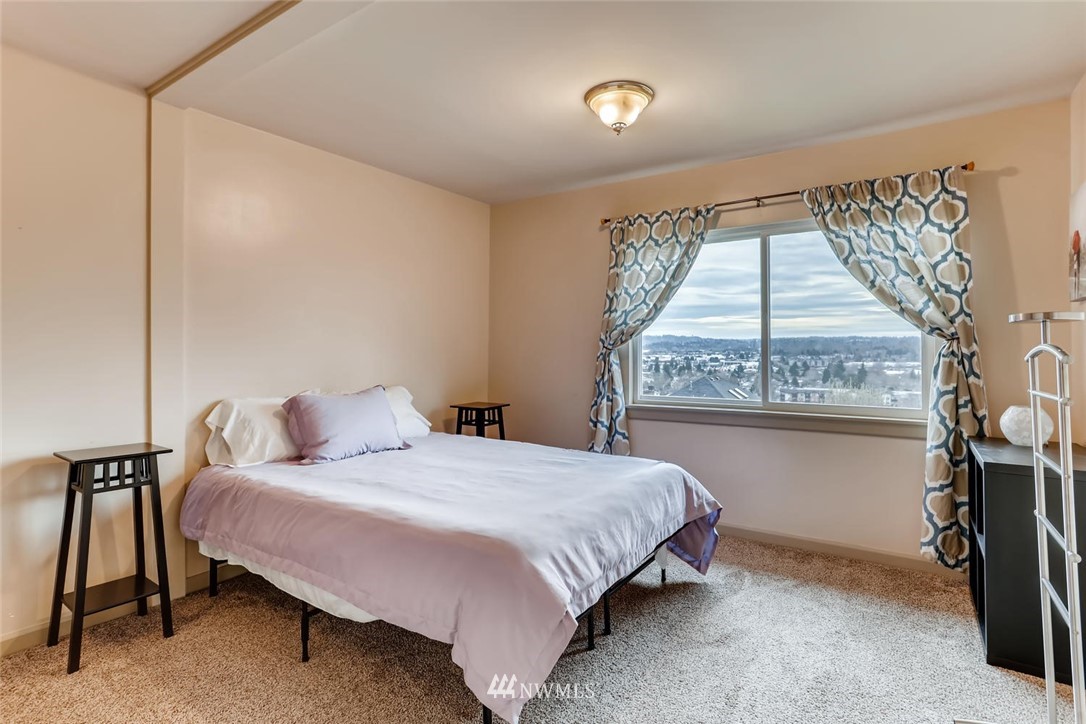 419 Cedar Avenue South Renton, WA 98057 - Photo 11 of 17 Gallery Image 11