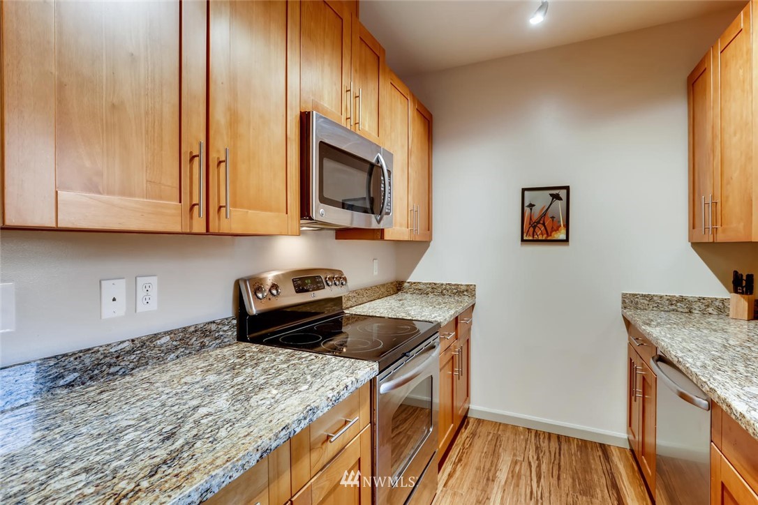 419 Cedar Avenue South Renton, WA 98057 - Photo 7 of 17 Gallery Image 7
