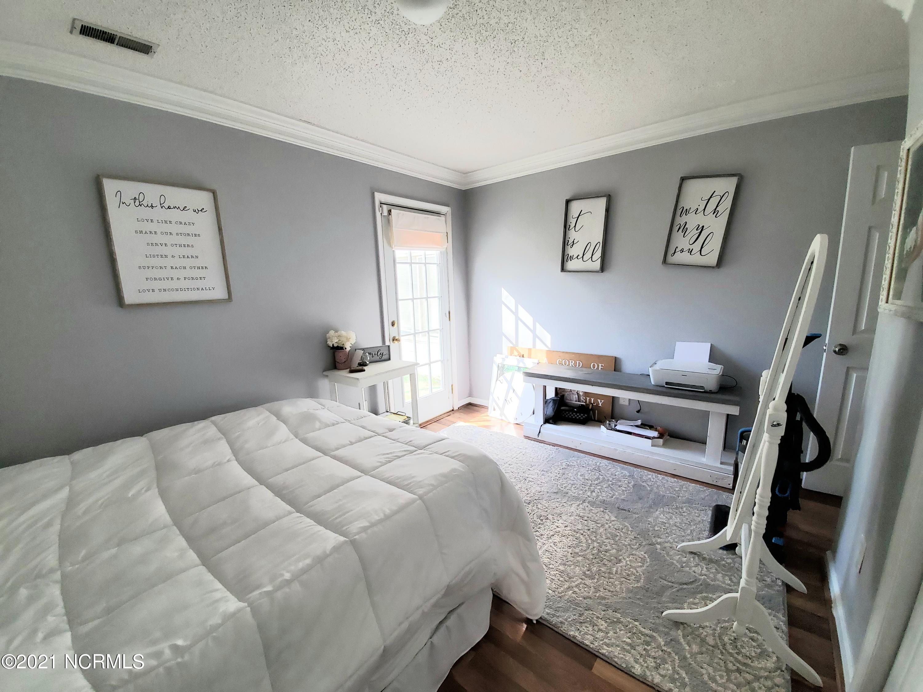 4535 Rivershore Drive New Bern, NC 28560 - Photo 12 of 31 20210305_192445