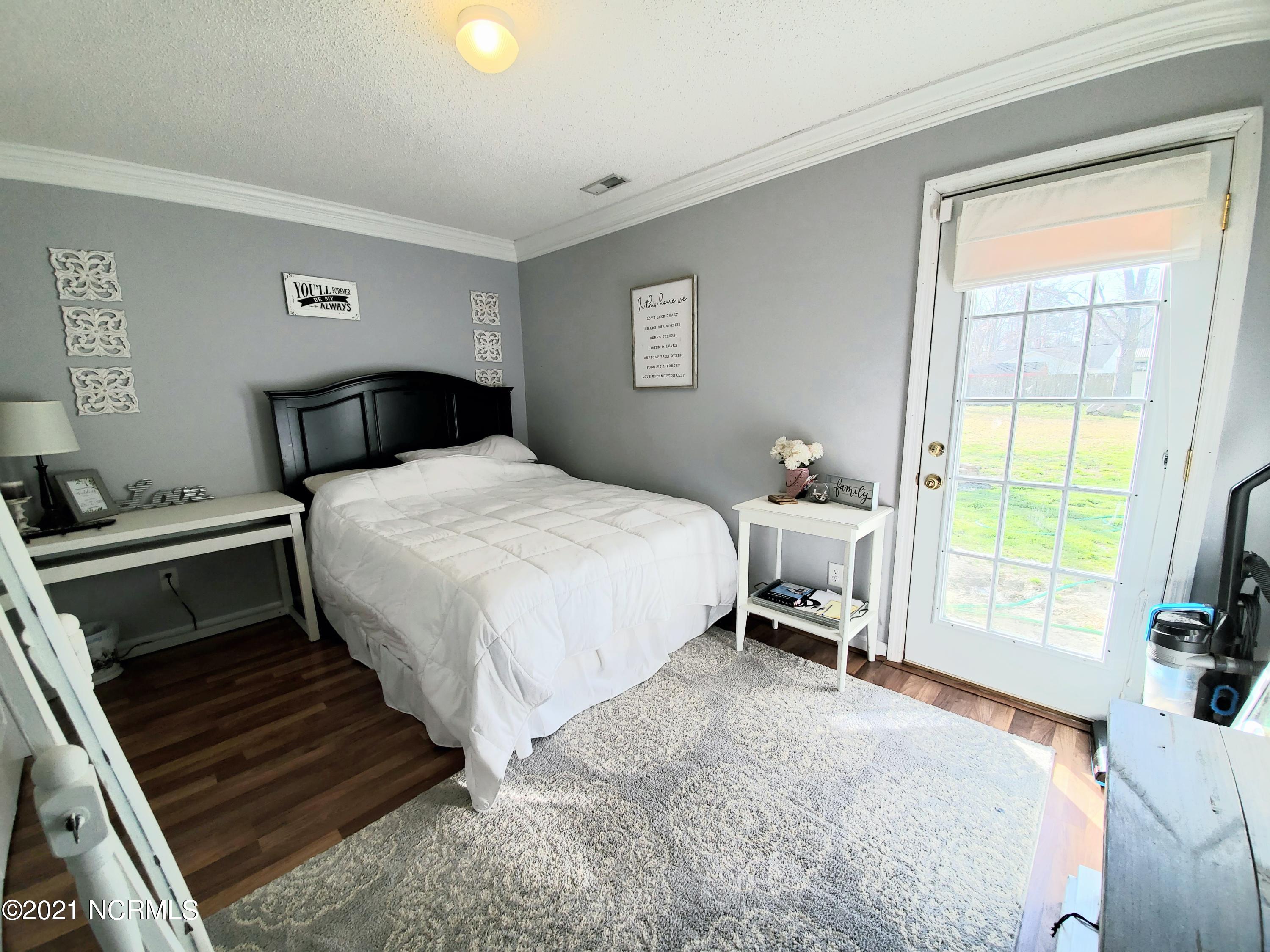 4535 Rivershore Drive New Bern, NC 28560 - Photo 13 of 31 20210305_192427