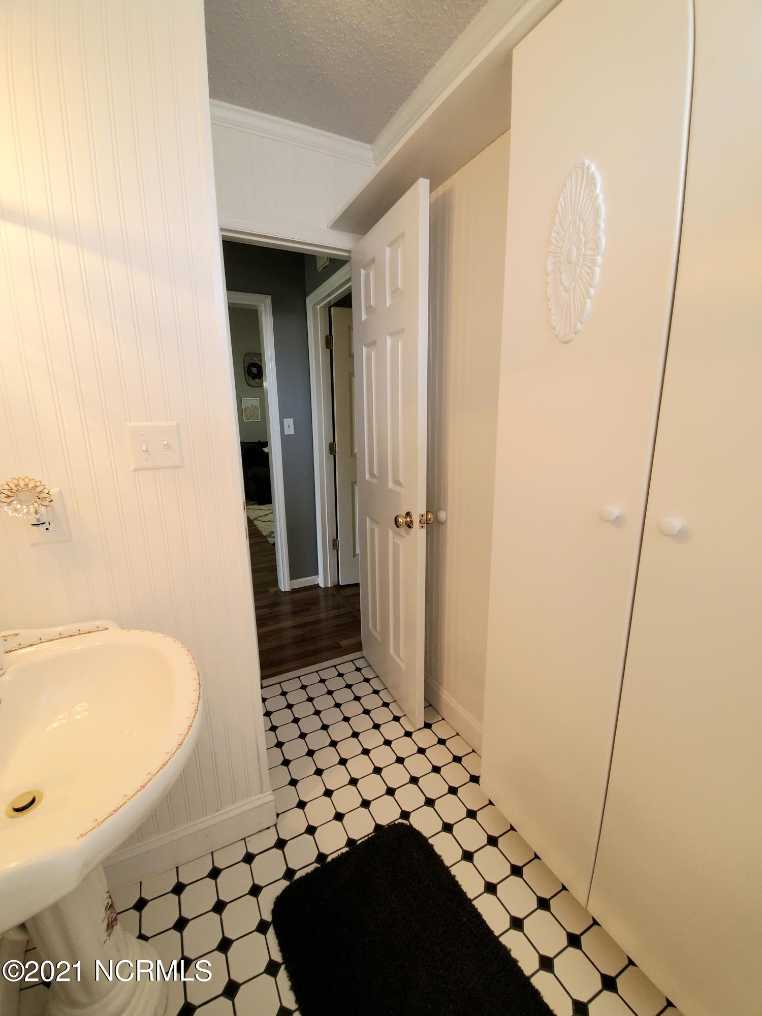 4535 Rivershore Drive New Bern, NC 28560 - Photo 15 of 31 20210305_192350