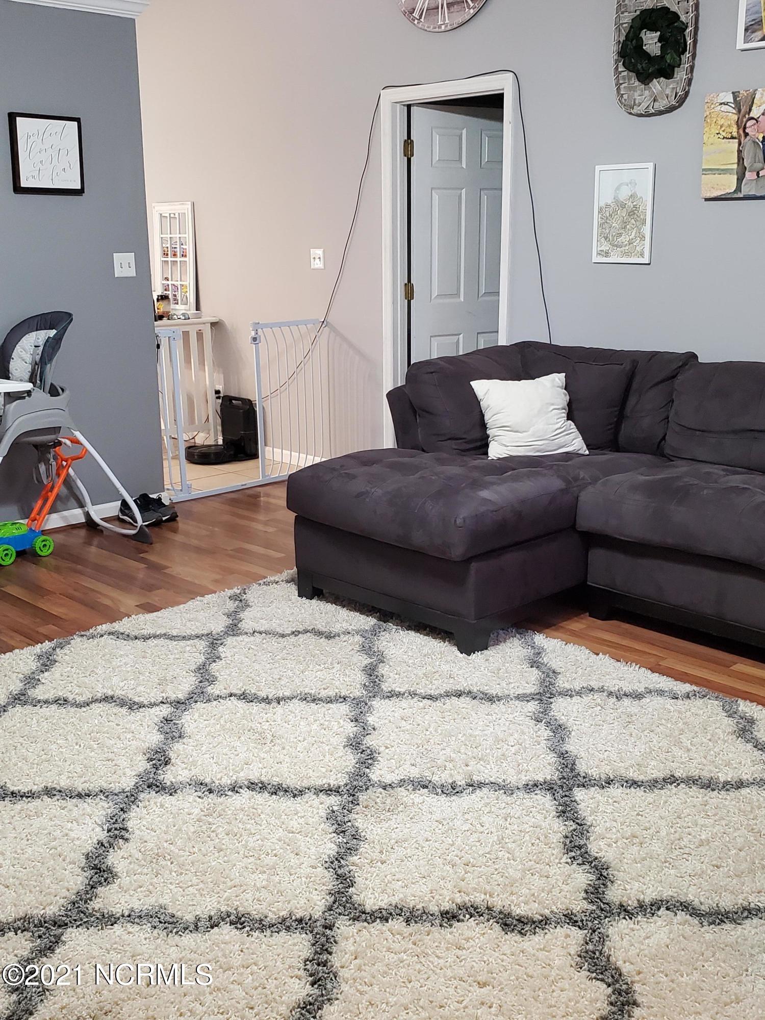 4535 Rivershore Drive New Bern, NC 28560 - Photo 4 of 31 20210305_153229