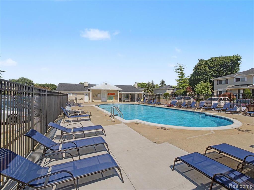 41957 Utica Road Sterling Heights, MI 48313 - Photo 41 of 43