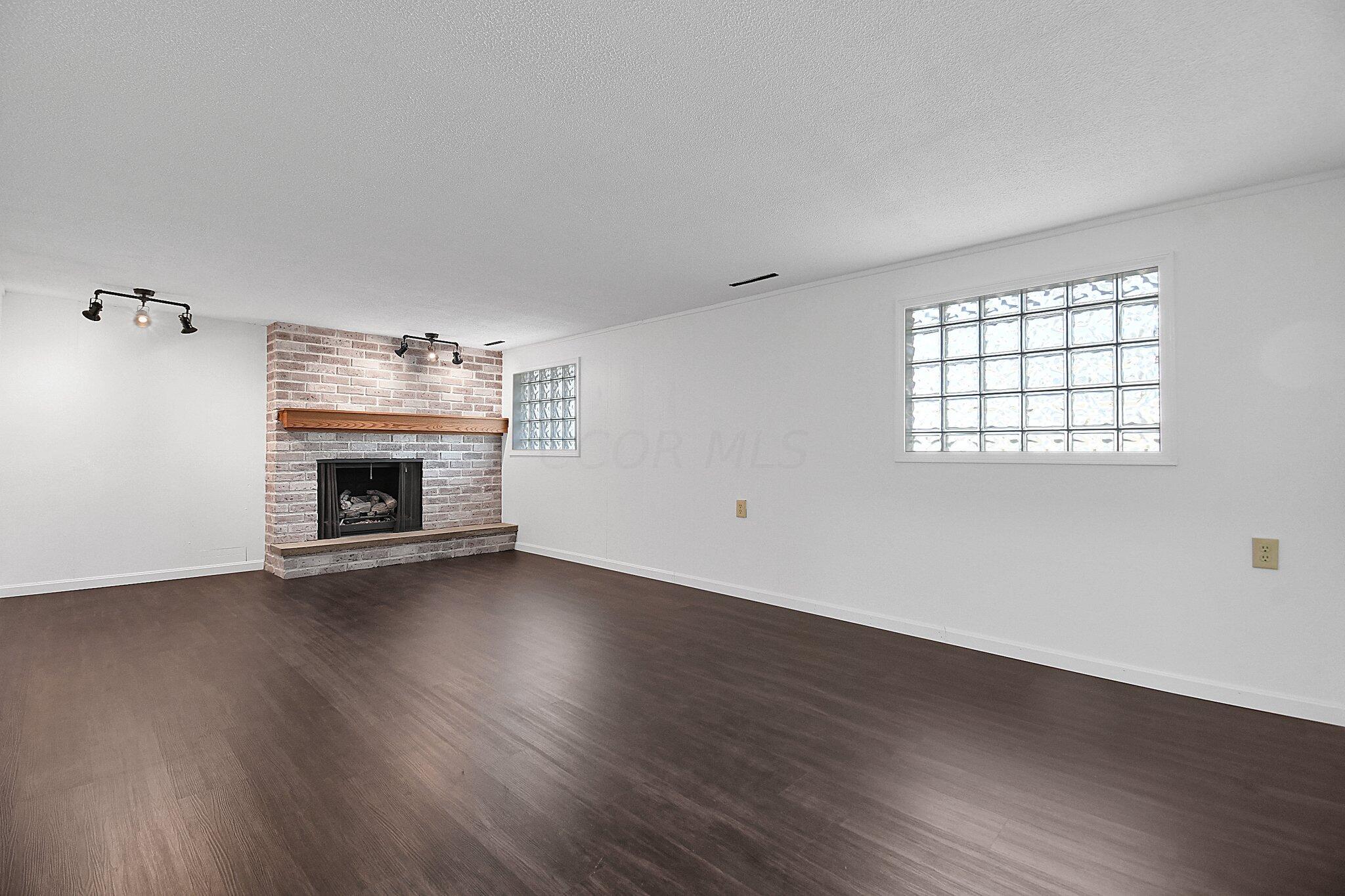 3915 Hillman Road West Columbus, OH 43207 - Photo 16 of 19 18-web-or-mls-3915-hillman-rd-w