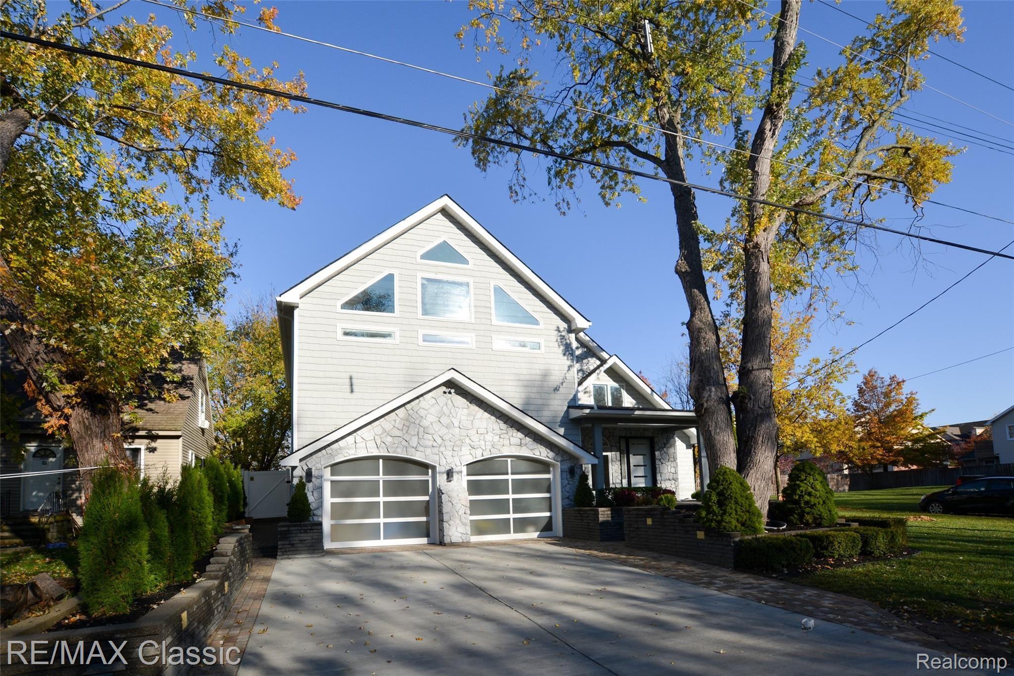 321 Leon Rd