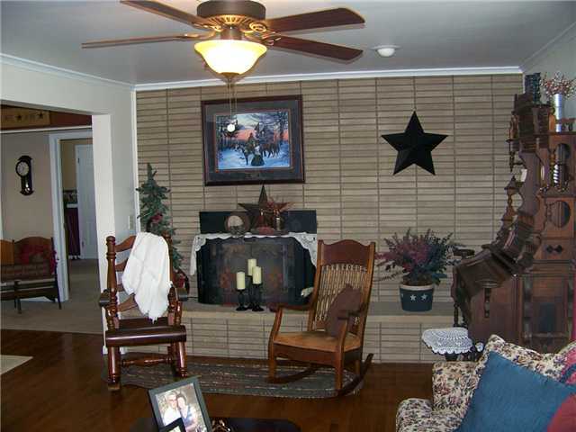 6139 Newark Road Mount Vernon, OH 43050 - Photo 3 of 16