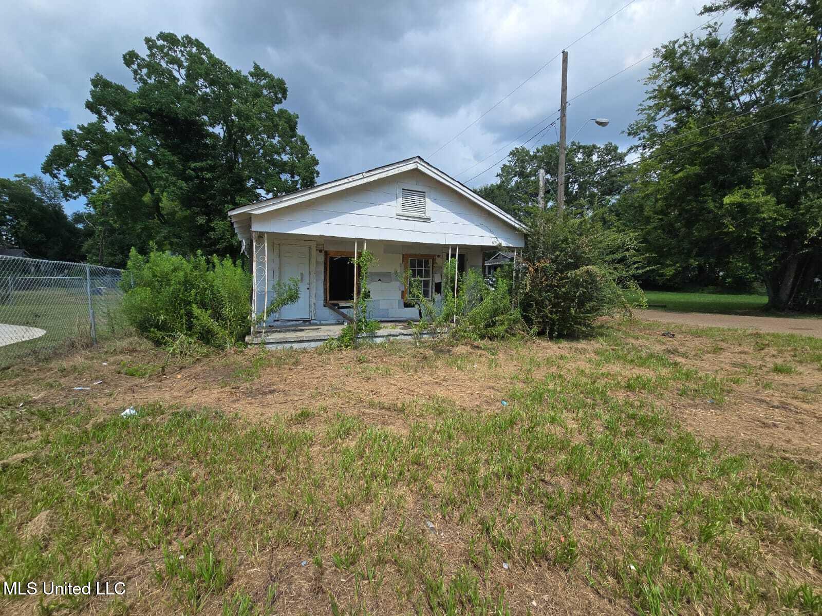 2804 Overstreet Avenue, Unit 6 Jackson, MS 39213 - Photo 2 of 34 2