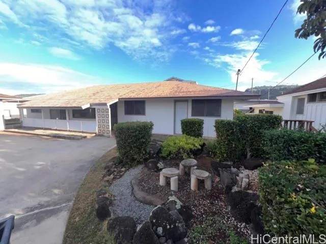 $3,950 | 1242 9th Avenue, Unit A, Honolulu, HI 96816