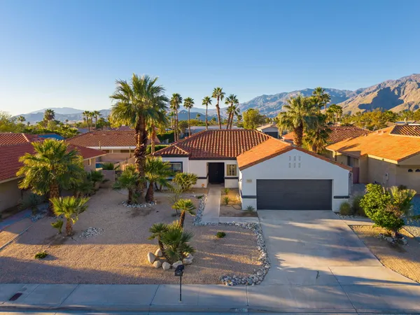 $679,000 | 1461 East Padua Way, Palm Springs, CA 92262