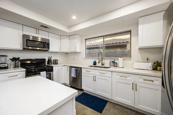 $679,000 | 1461 East Padua Way, Palm Springs, CA 92262
