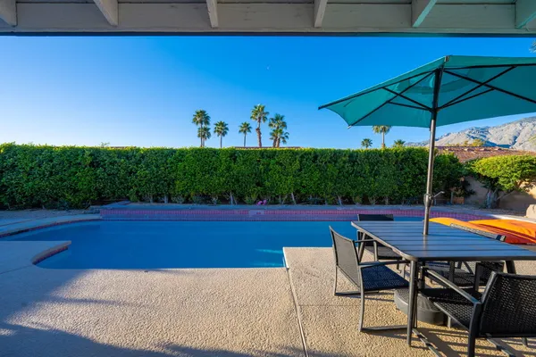 $679,000 | 1461 East Padua Way, Palm Springs, CA 92262