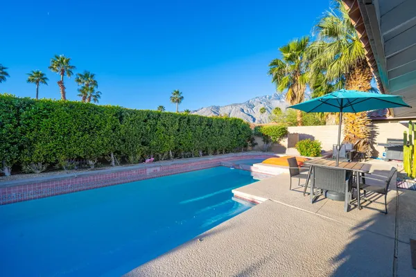 $679,000 | 1461 East Padua Way, Palm Springs, CA 92262