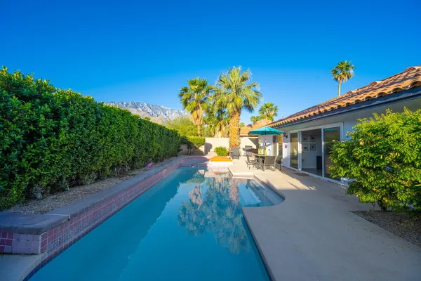 $679,000 | 1461 East Padua Way, Palm Springs, CA 92262