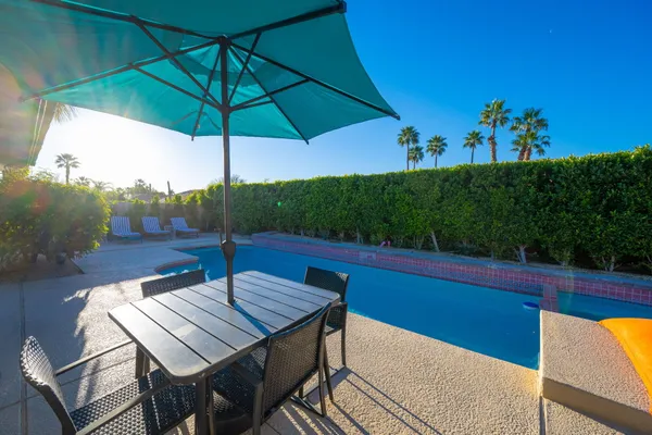 $679,000 | 1461 East Padua Way, Palm Springs, CA 92262