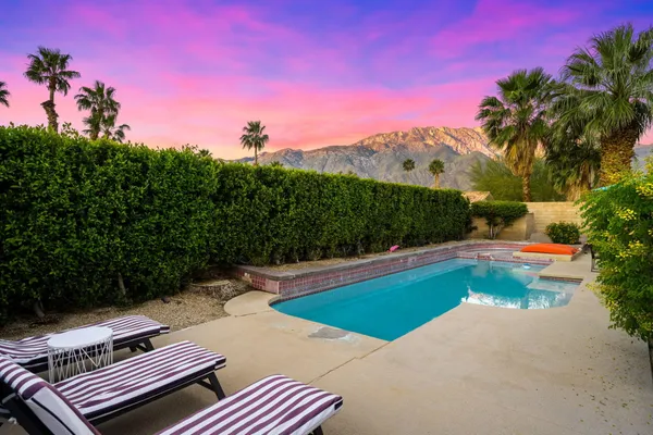 $679,000 | 1461 East Padua Way, Palm Springs, CA 92262