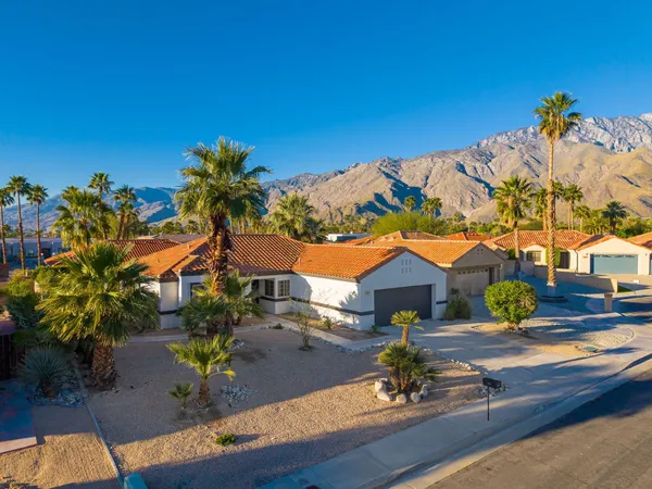 $679,000 | 1461 East Padua Way, Palm Springs, CA 92262
