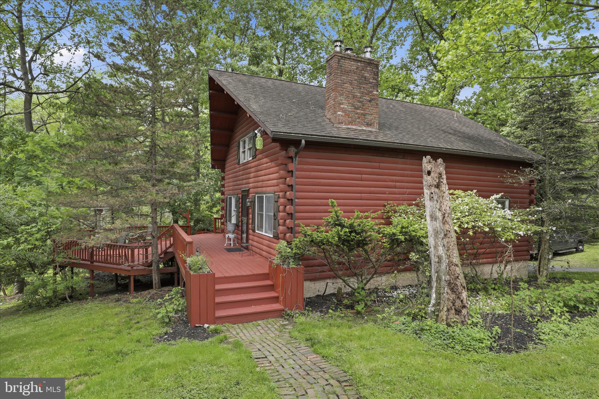 20 Star Lite Drive Lititz, PA 17543 - Photo 6 of 59 a front view of a house with a garden