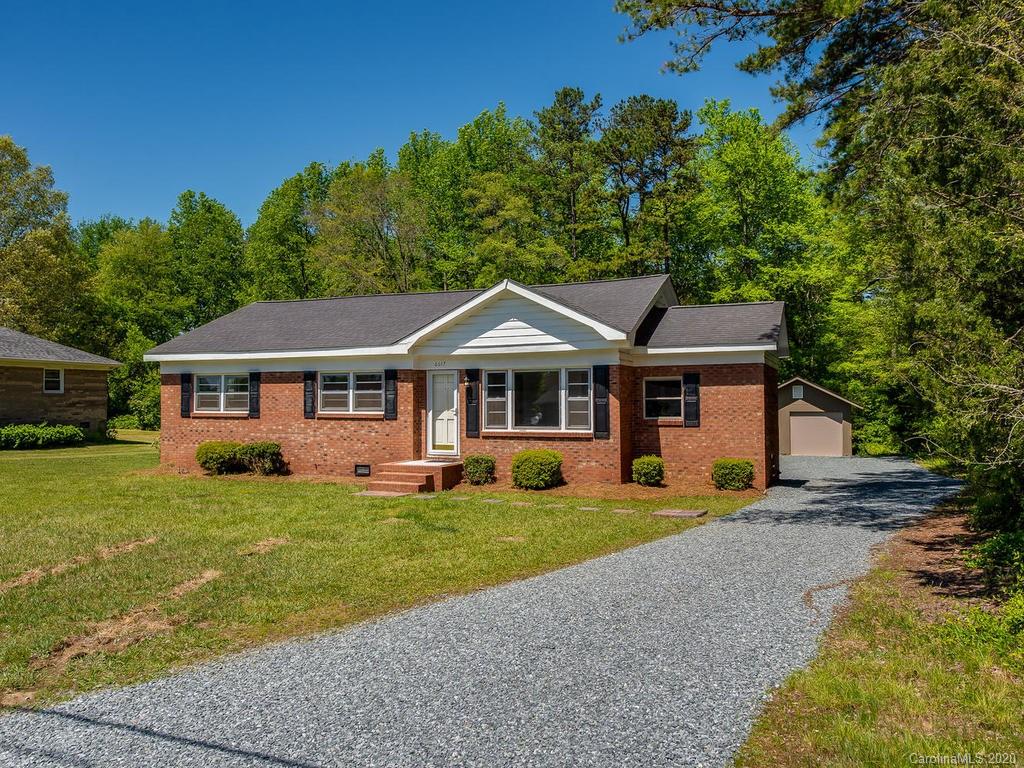 6617 Simpson Road Charlotte, NC 28216 - Photo 1 of 17 Gallery Image 1