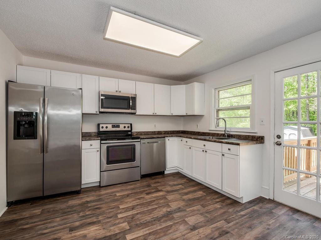 6617 Simpson Road Charlotte, NC 28216 - Photo 5 of 17 Gallery Image 5