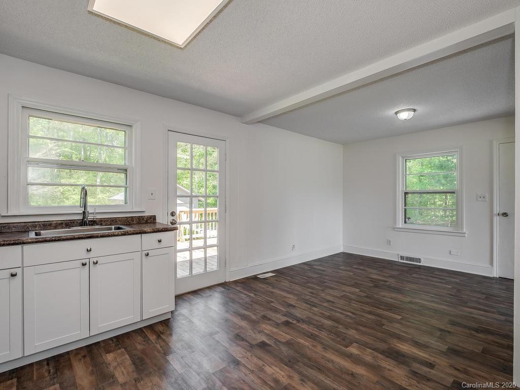 6617 Simpson Road Charlotte, NC 28216 - Photo 7 of 17 Gallery Image 7
