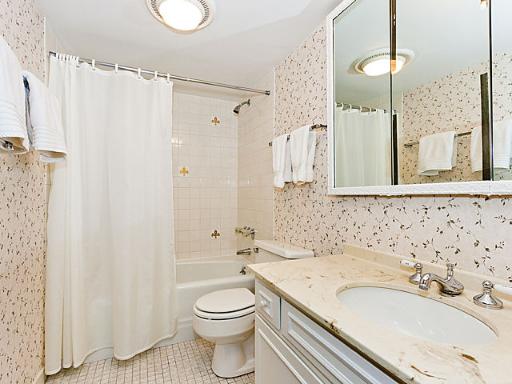 715 Ridge Road, Unit 1A Wilmette, IL 60091 - Photo 9 of 10