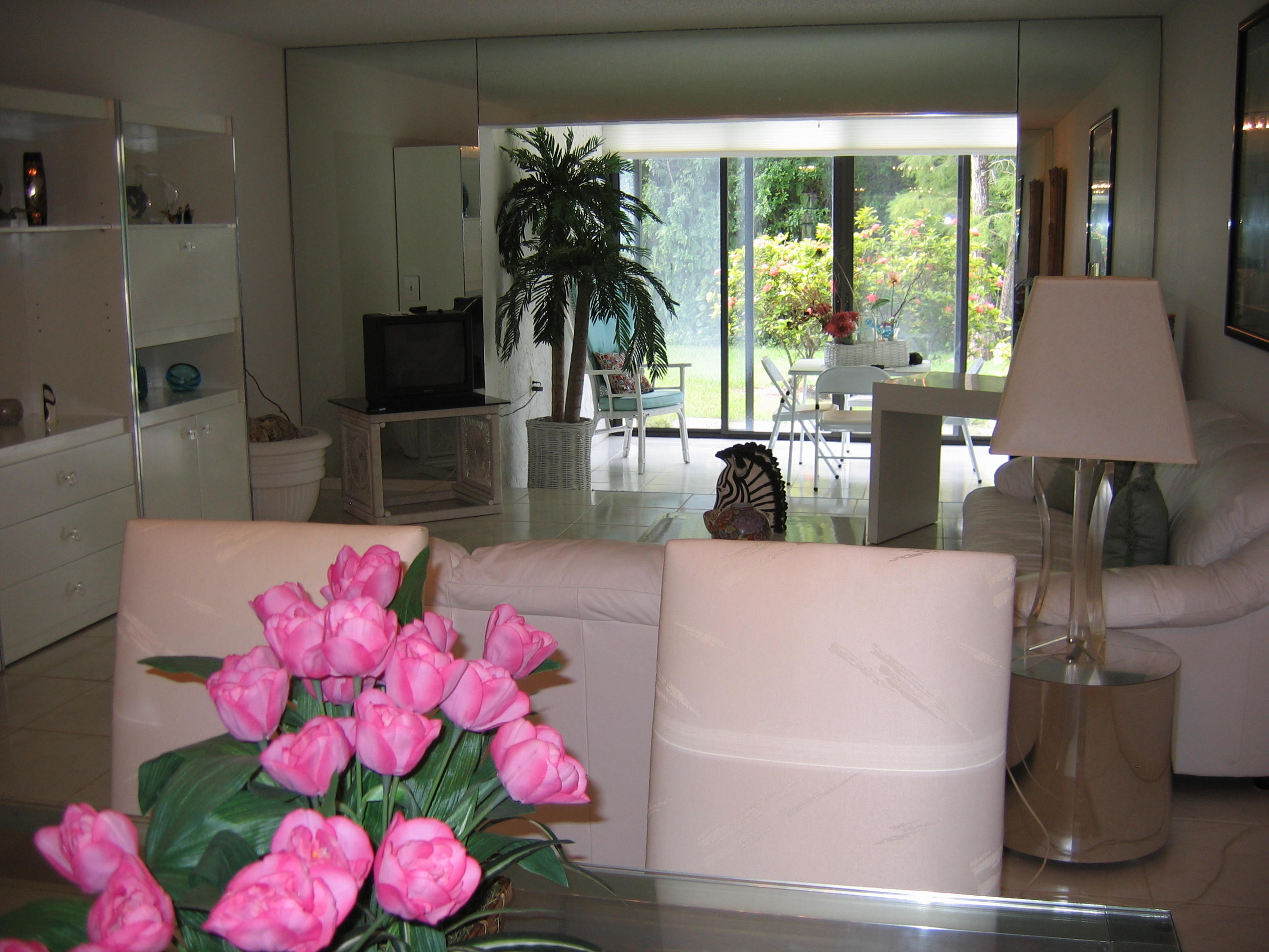 21946 Arriba Real, Unit 2C Boca Raton, FL 33433 - Photo 4 of 43 Living Room