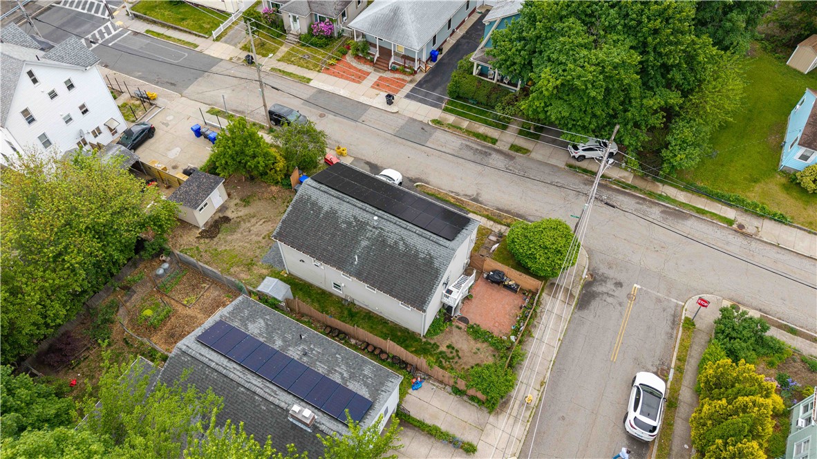 105 Lyman Street Pawtucket, RI 02860 - Photo 8 of 32