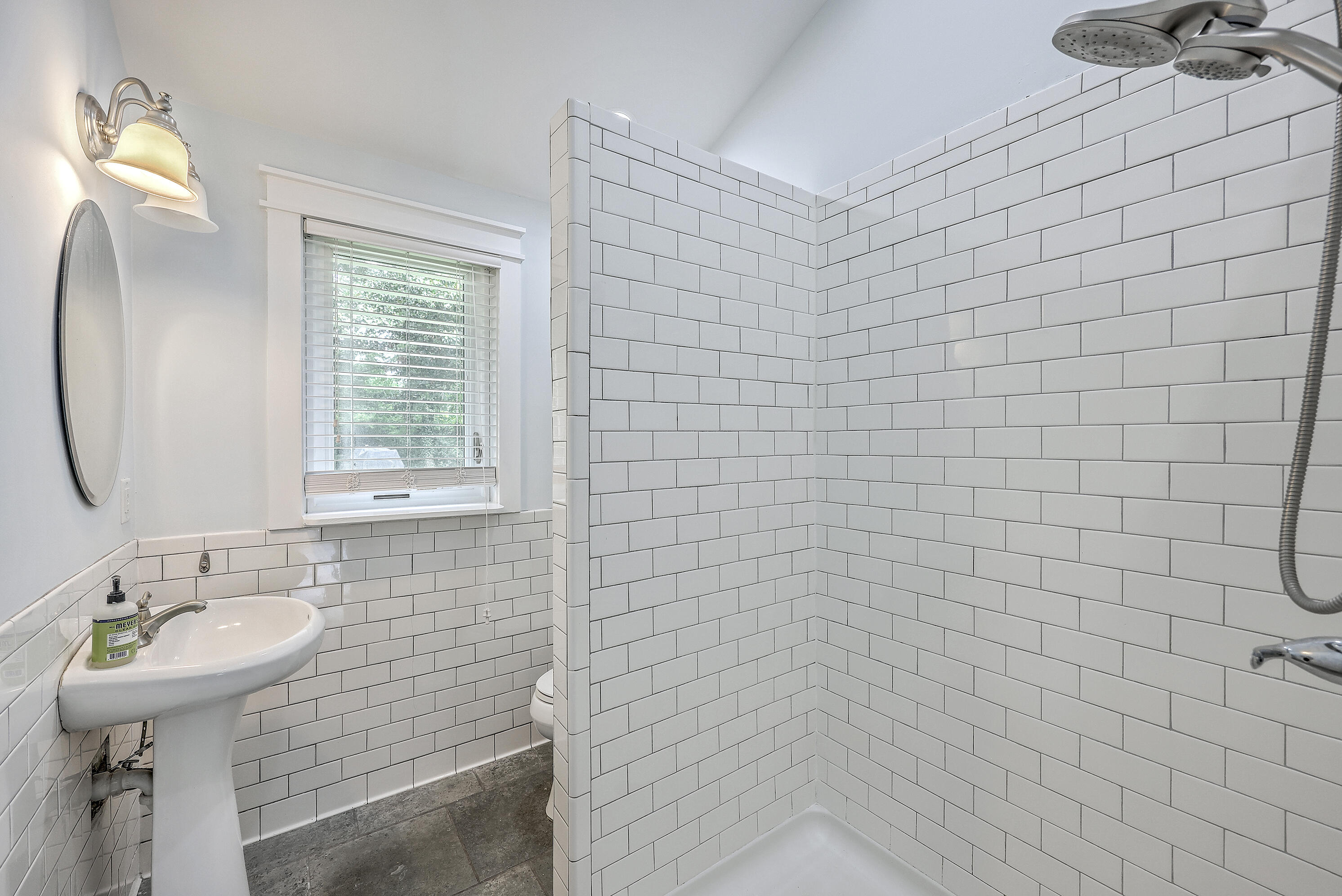 1140 Pleasant Pines Road Mount Pleasant, SC 29464 - Photo 14 of 20 1140bath1