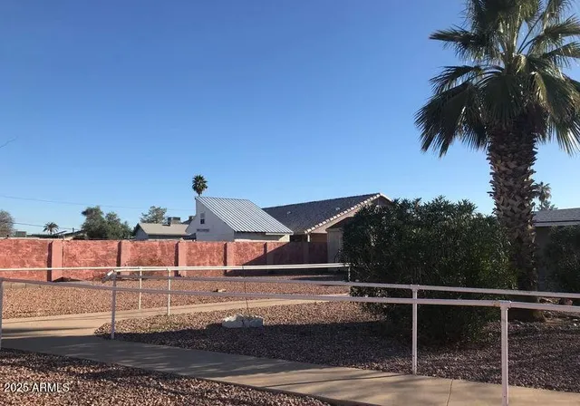 a view of a terrace with sky view