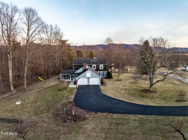 $965,000 | 150 Miller Crossing, Jonesborough, TN 37659
