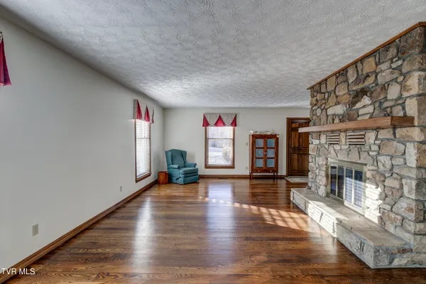 $965,000 | 150 Miller Crossing, Jonesborough, TN 37659