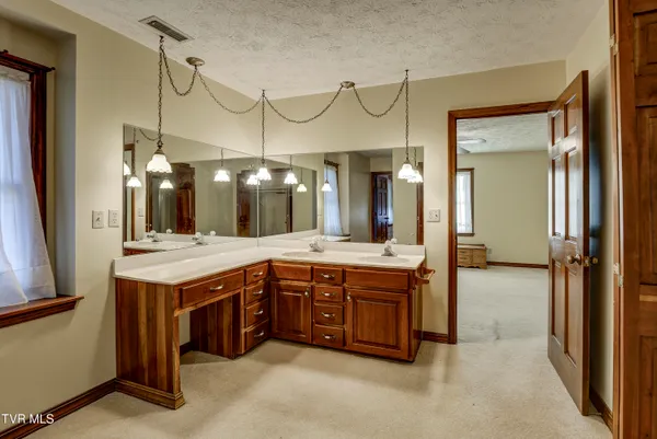 $965,000 | 150 Miller Crossing, Jonesborough, TN 37659