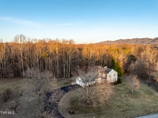 $965,000 | 150 Miller Crossing, Jonesborough, TN 37659