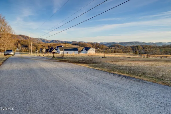 $965,000 | 150 Miller Crossing, Jonesborough, TN 37659