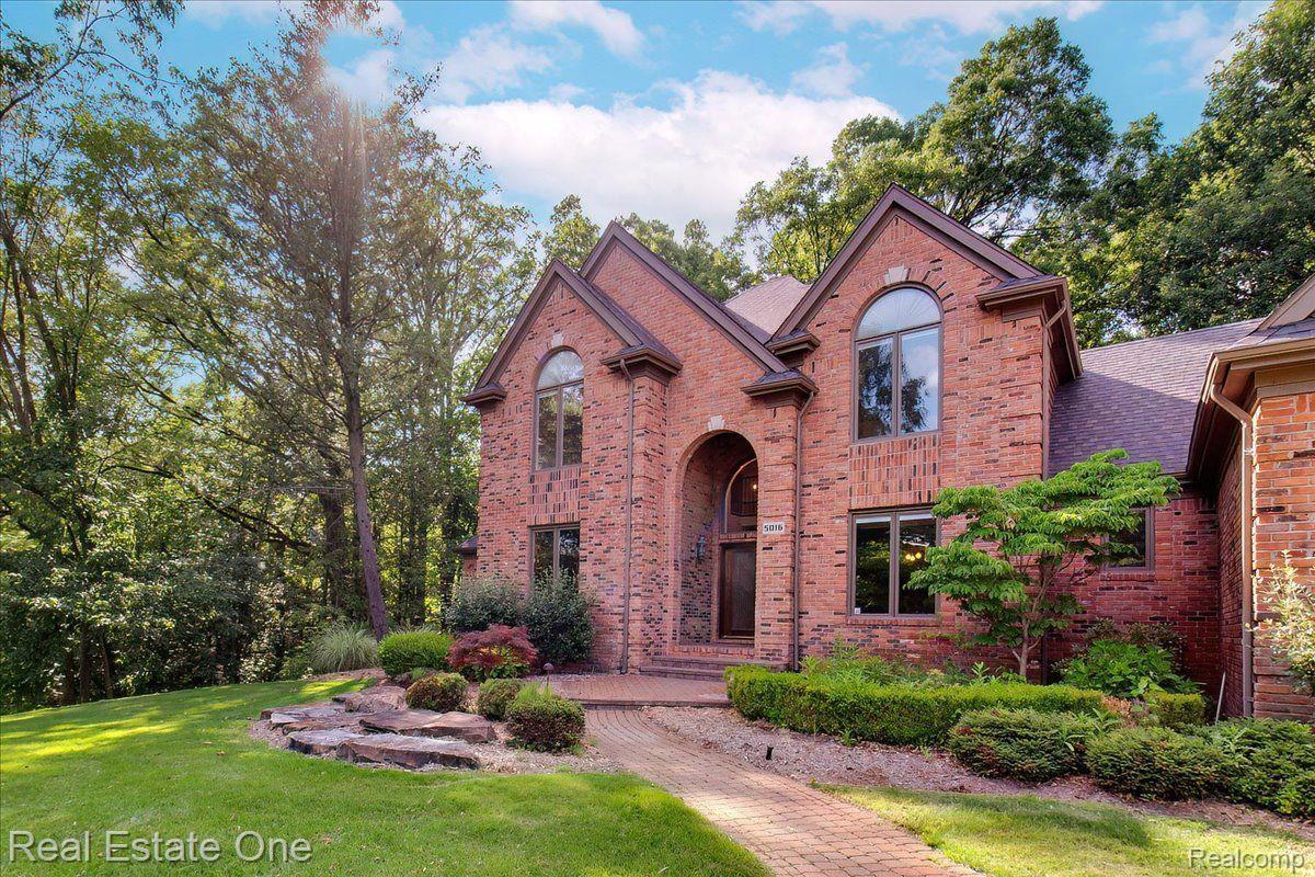 5016 Stonehenge Drive Rochester, MI 48306 - Photo 3 of 82 Gallery Image 3
