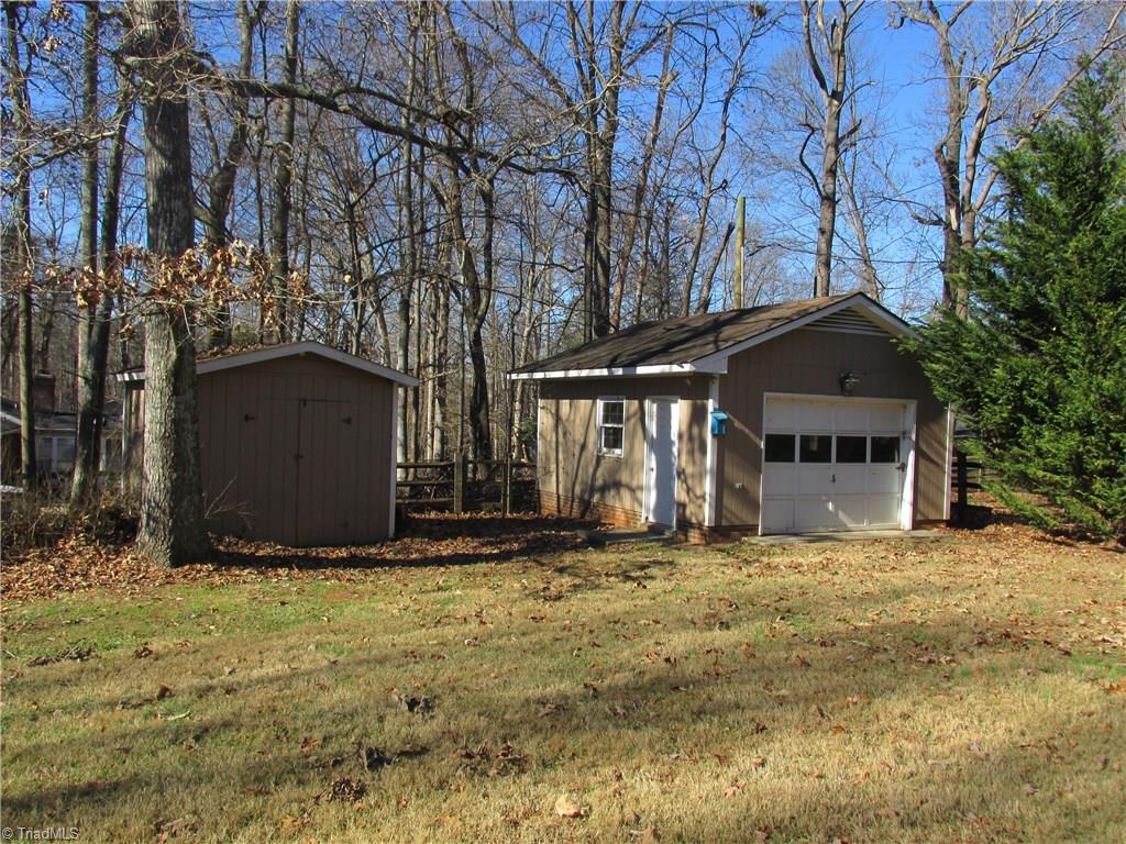 3209 Garwin Road Greensboro, NC 27406 - Photo 21 of 24 Gardener's Shed and Workshop with Electricity