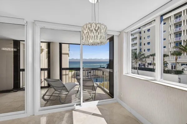 $775,000 | 5380 North Ocean Drive, Unit 3B, Singer Island, FL 33404