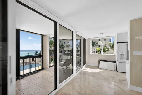 $775,000 | 5380 North Ocean Drive, Unit 3B, Singer Island, FL 33404