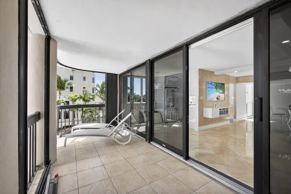 $775,000 | 5380 North Ocean Drive, Unit 3B, Singer Island, FL 33404