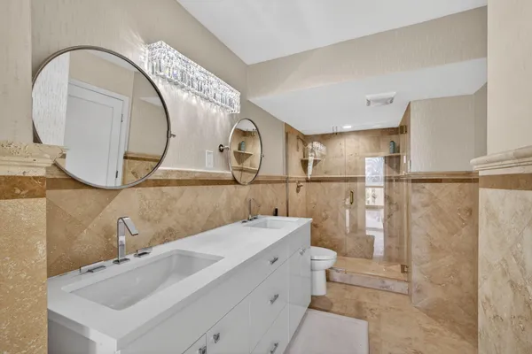 $775,000 | 5380 North Ocean Drive, Unit 3B, Singer Island, FL 33404